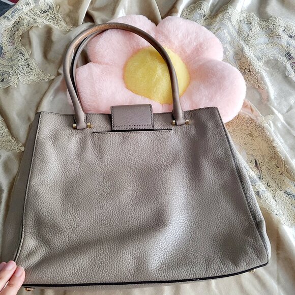 Micheal Kors Cream Tote Purse - Picture 3 of 11